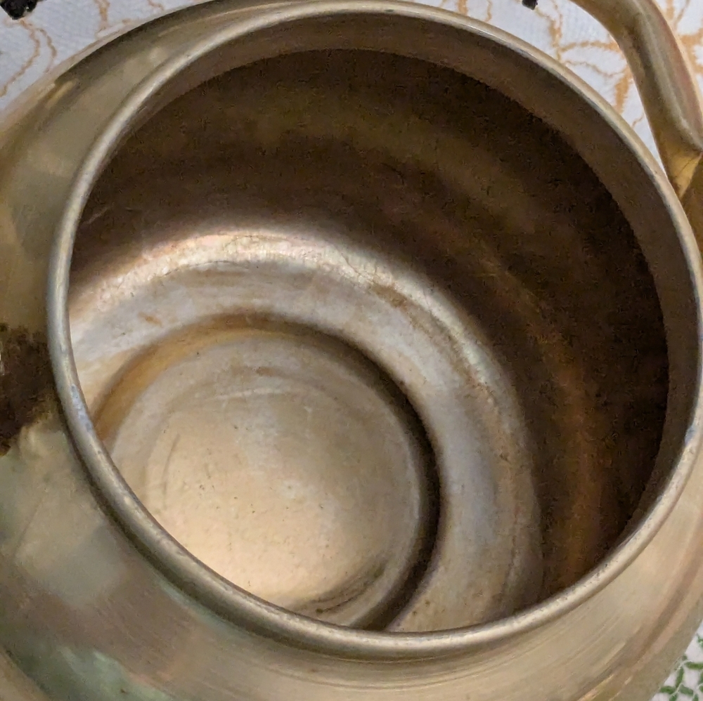 Gold Toned Aluminum Tea Kettle with Lid Black Handle  Farmhouse Cottagcore - Picture 4 of 10